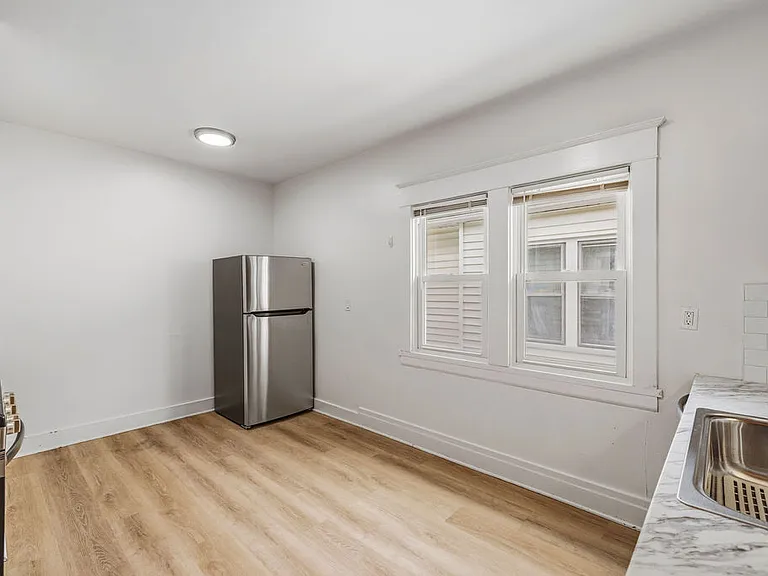 176 Commonwealth Ave #2 — Photo 13