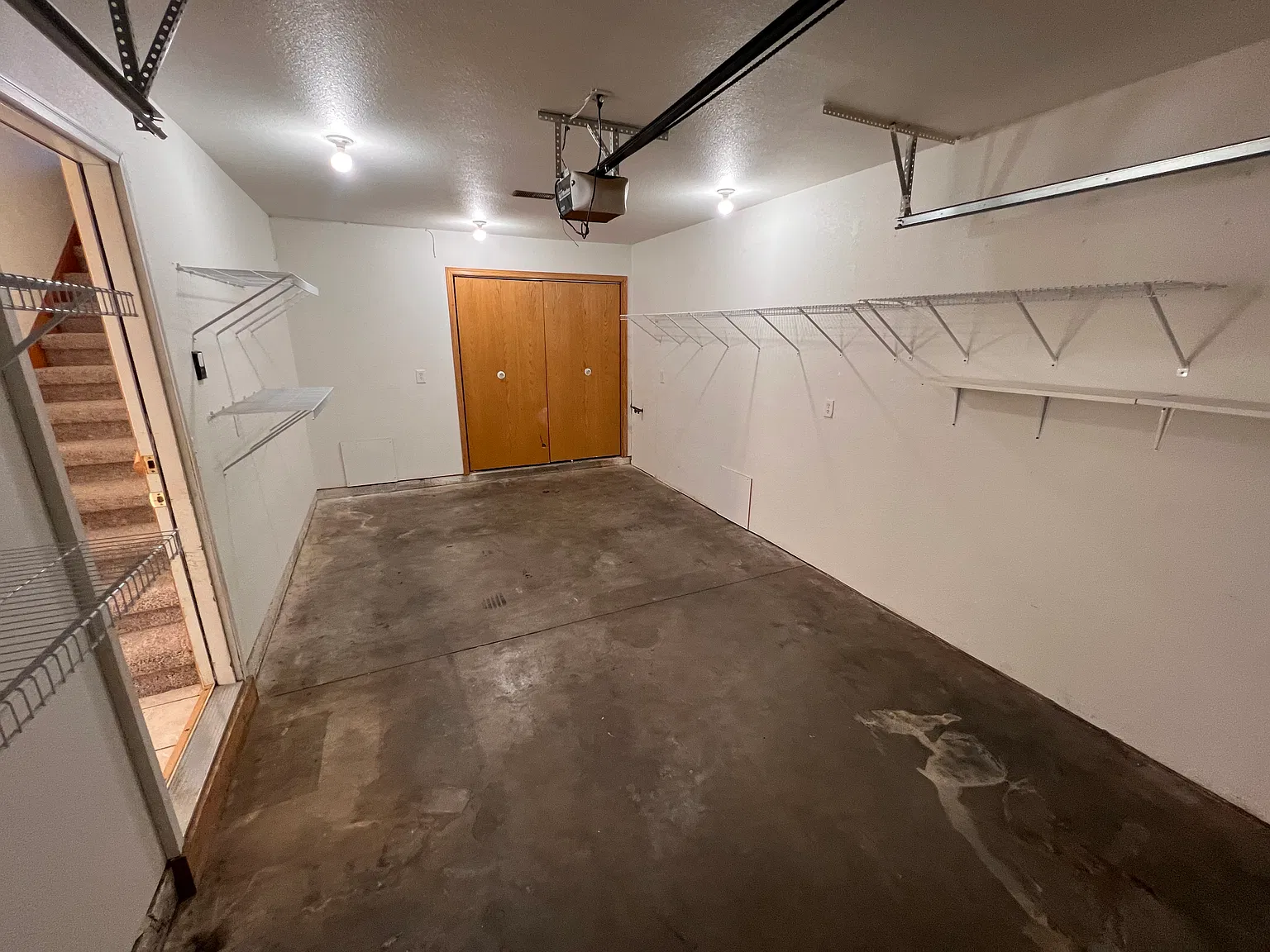 3 bed, $1,400 — Photo 3