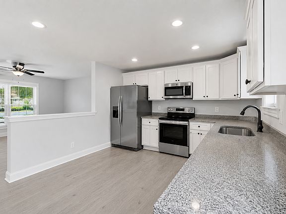 5th image of 718 Park Ave