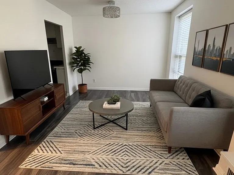 80 Charles St E #502 — Photo 6