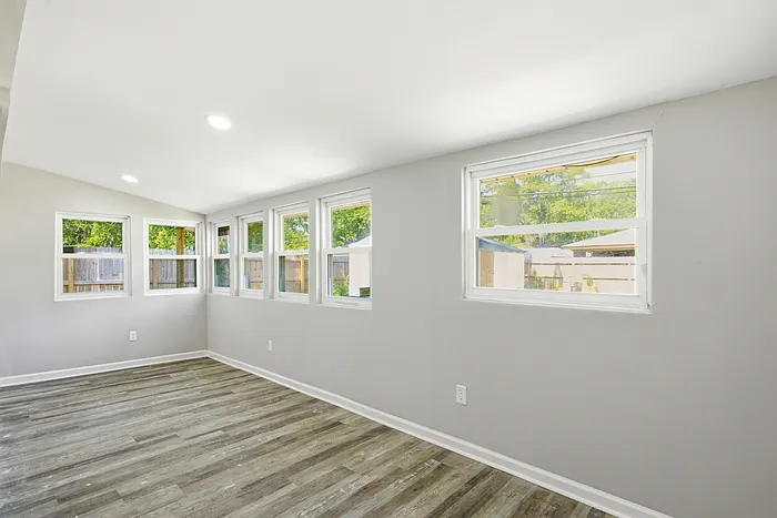 12433 Deerfield Rd — Photo 22