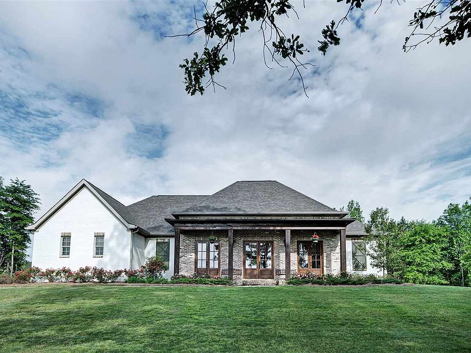 1st image of 138 Sky Lake Dr