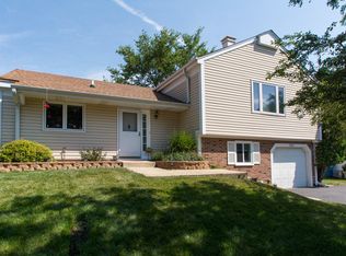 253 Hill Ave, Bartlett, IL