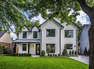 1106 Bedford Dr, Nichols Hills, OK 73116