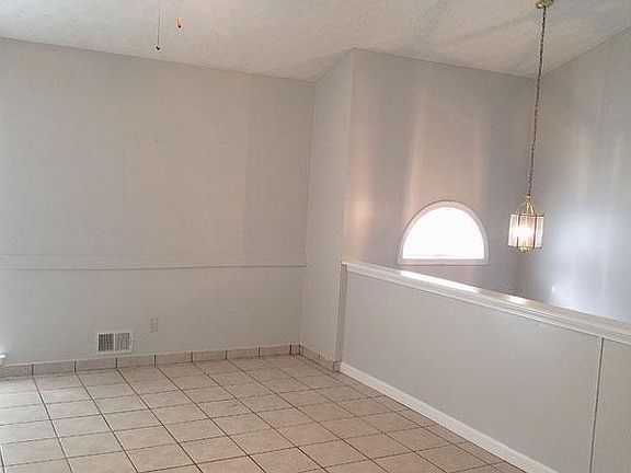 3rd image of 2490 Waterford Park Dr