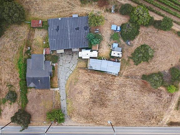 4th image of 897 Green Valley Rd