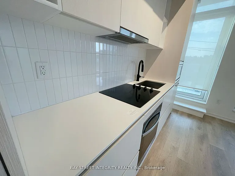 1285 Dupont St #308 — Photo 6