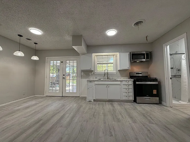 Common Kitchen Area