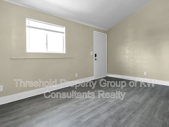 3rd image of 1794 Genessee Ave #2