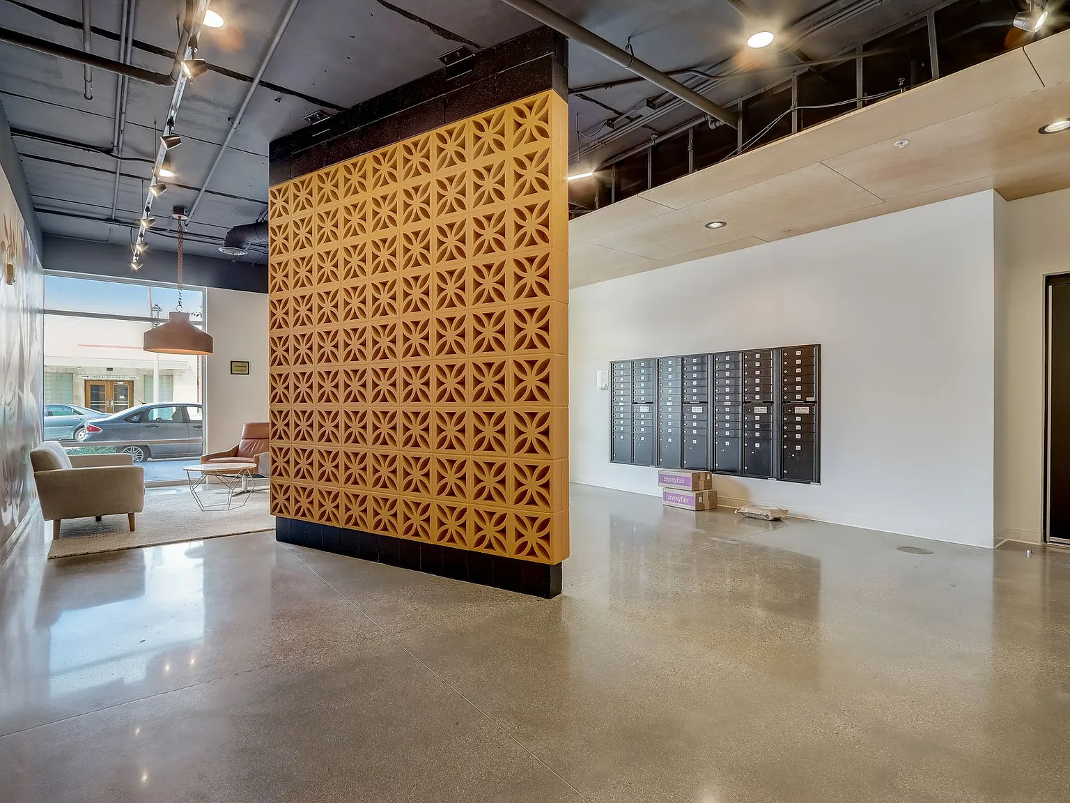 Element Apartments — Photo 3
