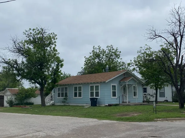 101 Smith St, Eden, TX 76837
