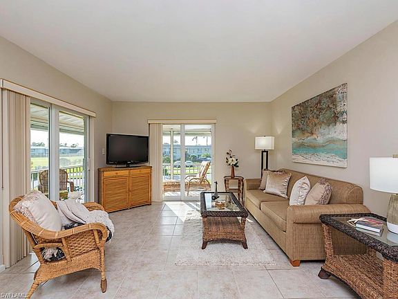 5th image of 272 Palm Dr #52-8