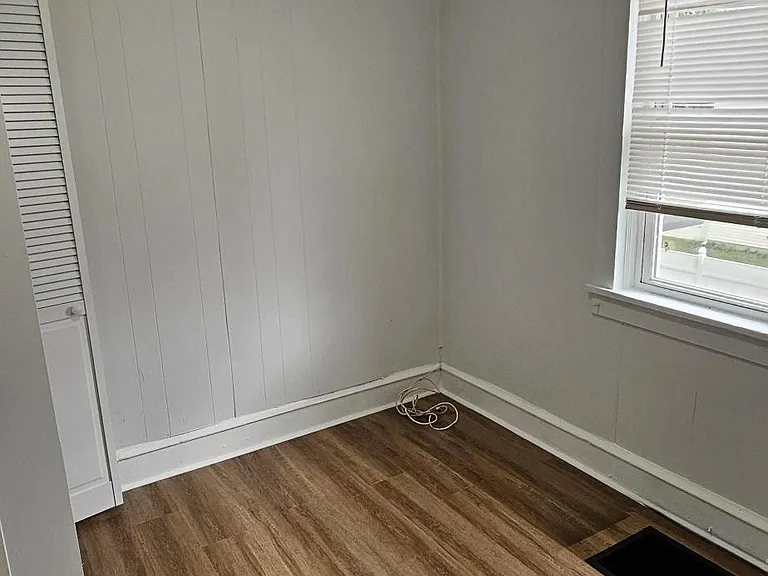 210 W McNeal St — Photo 17