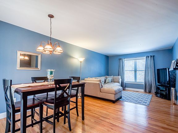 Stunning Kitchen with Lots of Cabinets and Counter Space