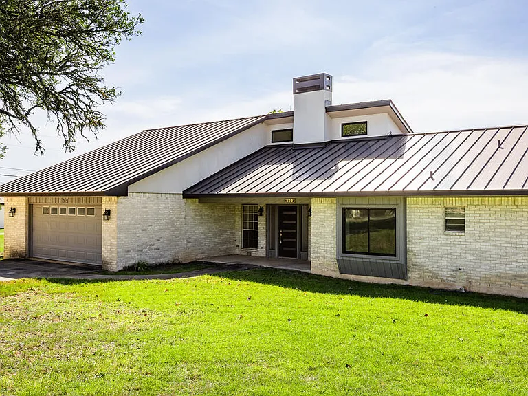 103 Crockett Dr — Photo 3