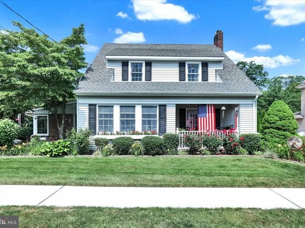 10 Taylor Ave, Hightstown, NJ 08520