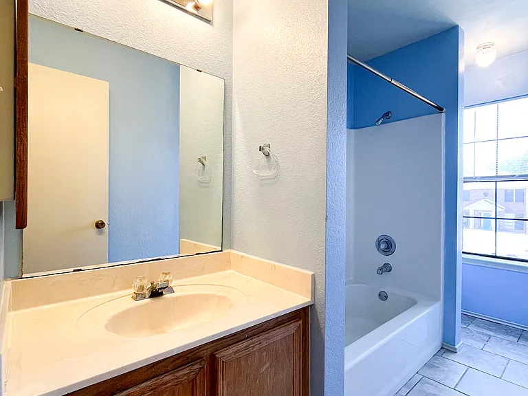 2512 Schulze Dr — Photo 25