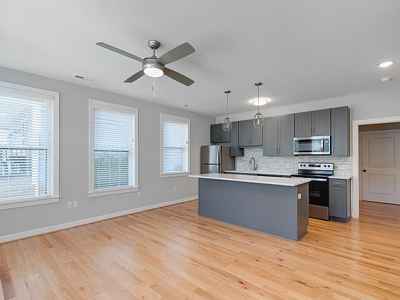 3rd image of 1122 Bainbridge St Unit 1