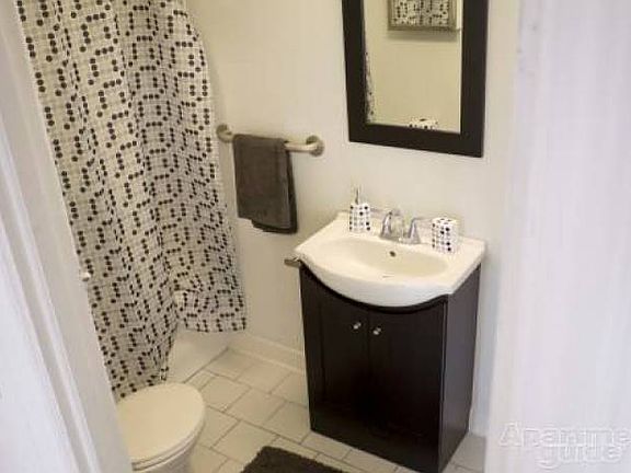3rd image of 257 S 16th St #1A)