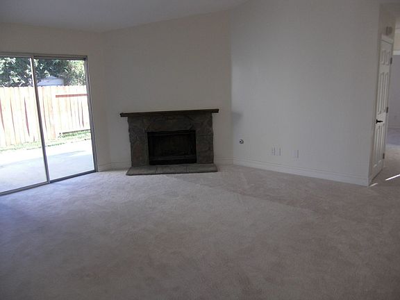 3rd image of 6860 Acacia Ave