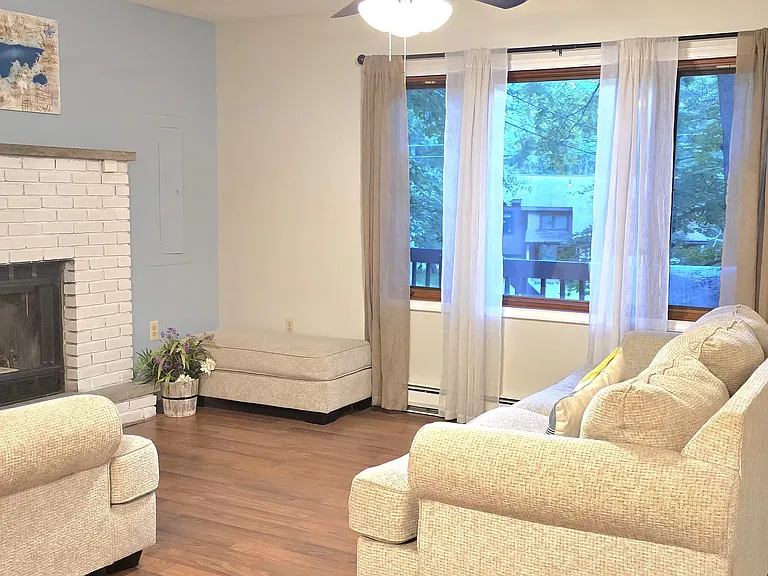 244 Canterbury Rd — Photo 4