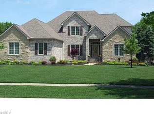 7959 Orianna St, Brecksville, OH 44141