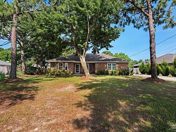 4th image of 1930 Edgewood Dr