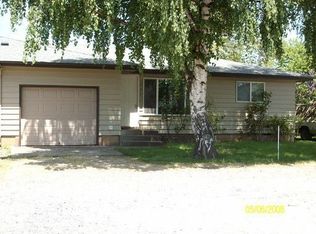 379 N Seneca Rd, Eugene, OR 97402