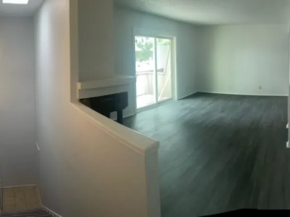 2215 E 66th Pl, Tulsa, OK