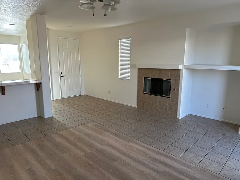 14781 Delicious St — Photo 3