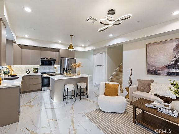5th image of 1649 N Lake Ave #2
