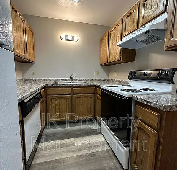 401 50th St S #3 — Photo 15