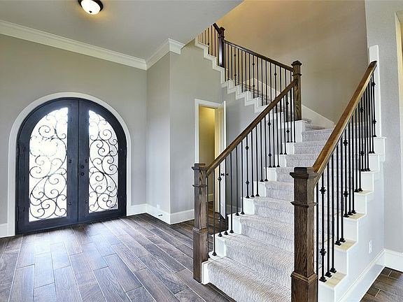 2nd image of 10310 Deerpark Dr