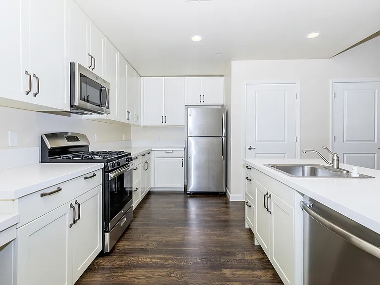 Tempranillo Apartments — Photo 13