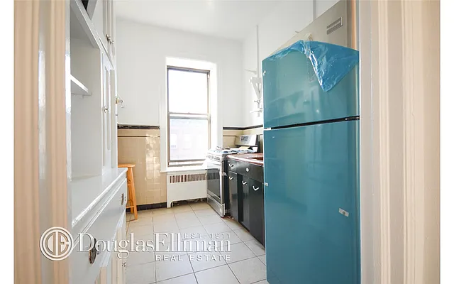 Rented by Douglas Elliman | media 13