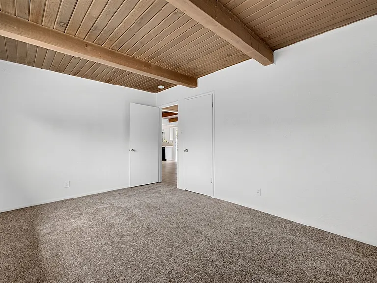 3100 Hacienda Dr — Photo 13