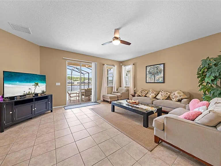 4704 Ruby Red Ln — Photo 25
