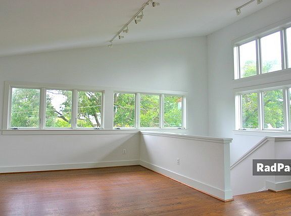 5th image of 916 N Edgewood St