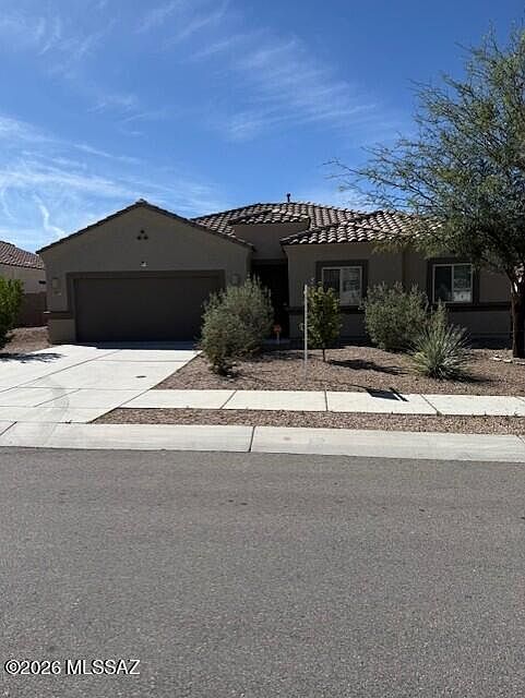 1st image of 493 W Weldon St