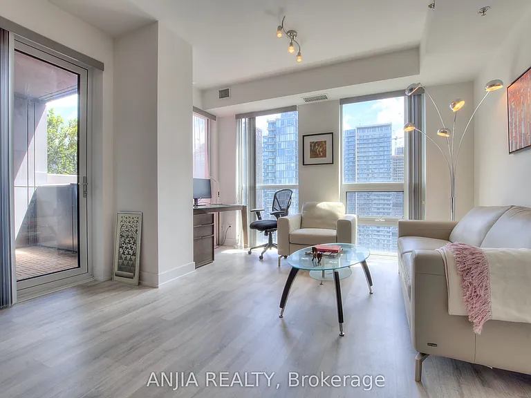 318 Richmond St W #3106 — Photo 16