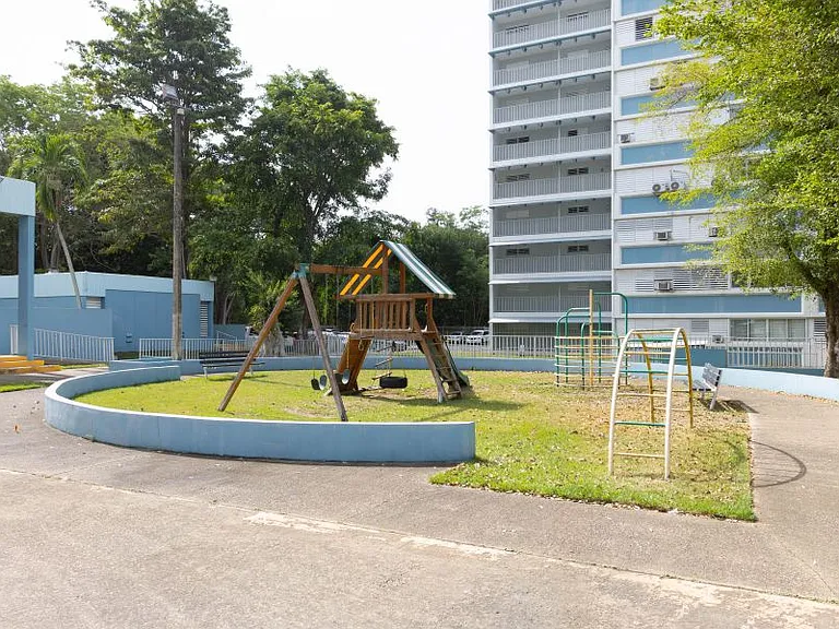 Calle Eider 701 Cond Almendros Plaza 1 Apt 608 — Photo 9