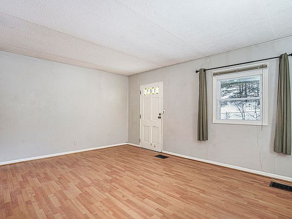 4th image of 1437 W North St