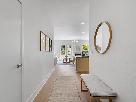 3rd image of 2030 N Pacific Ave Unit 113