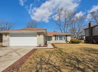 6260 Sunflower Dr, Matteson, IL 60443