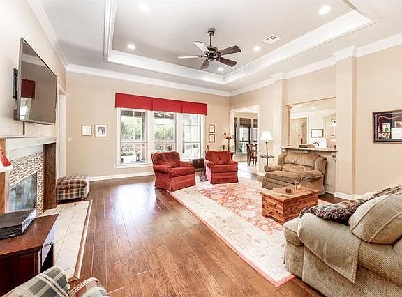 5th image of 7765 Deerchase Dr