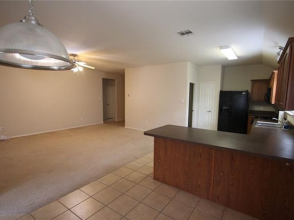 4th image of 9605 Zaharias Dr