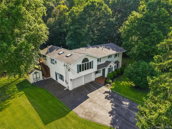 143 Pineview Avenue, Bardonia, NY 10954