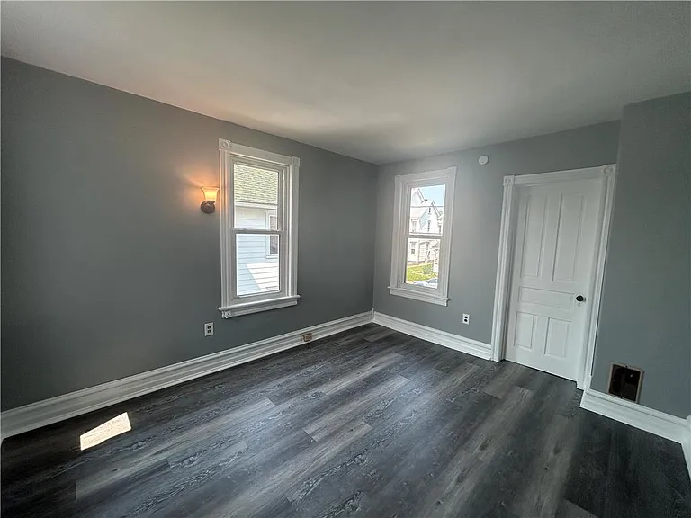 1724 Washington Ave — Photo 11