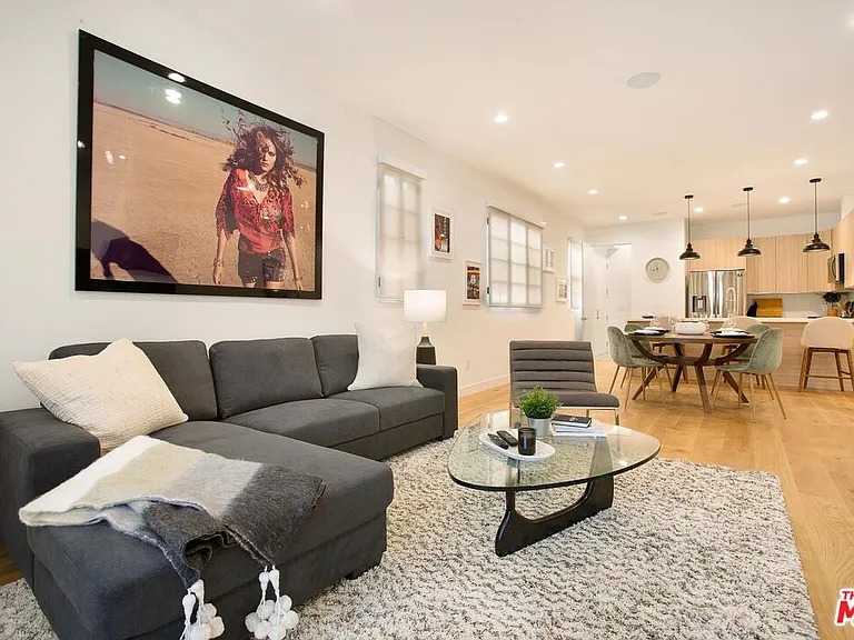418 N Stanley Ave #420 — Photo 4