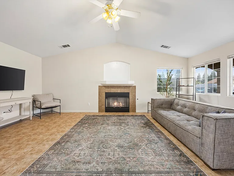 11610 Invidia Ct — Photo 14